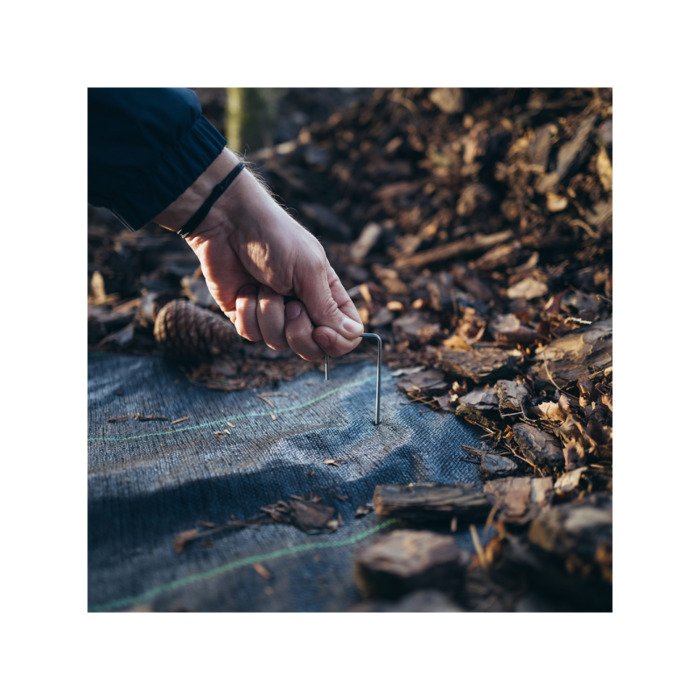 Metalinė vinis geotekstilei J formos (3 cm pločio) 5